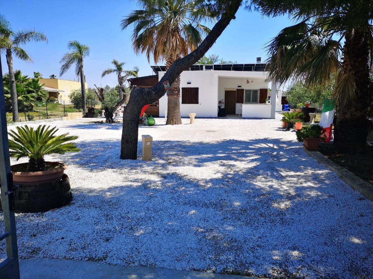 B&B Angolo Magico Parabita Exterior photo