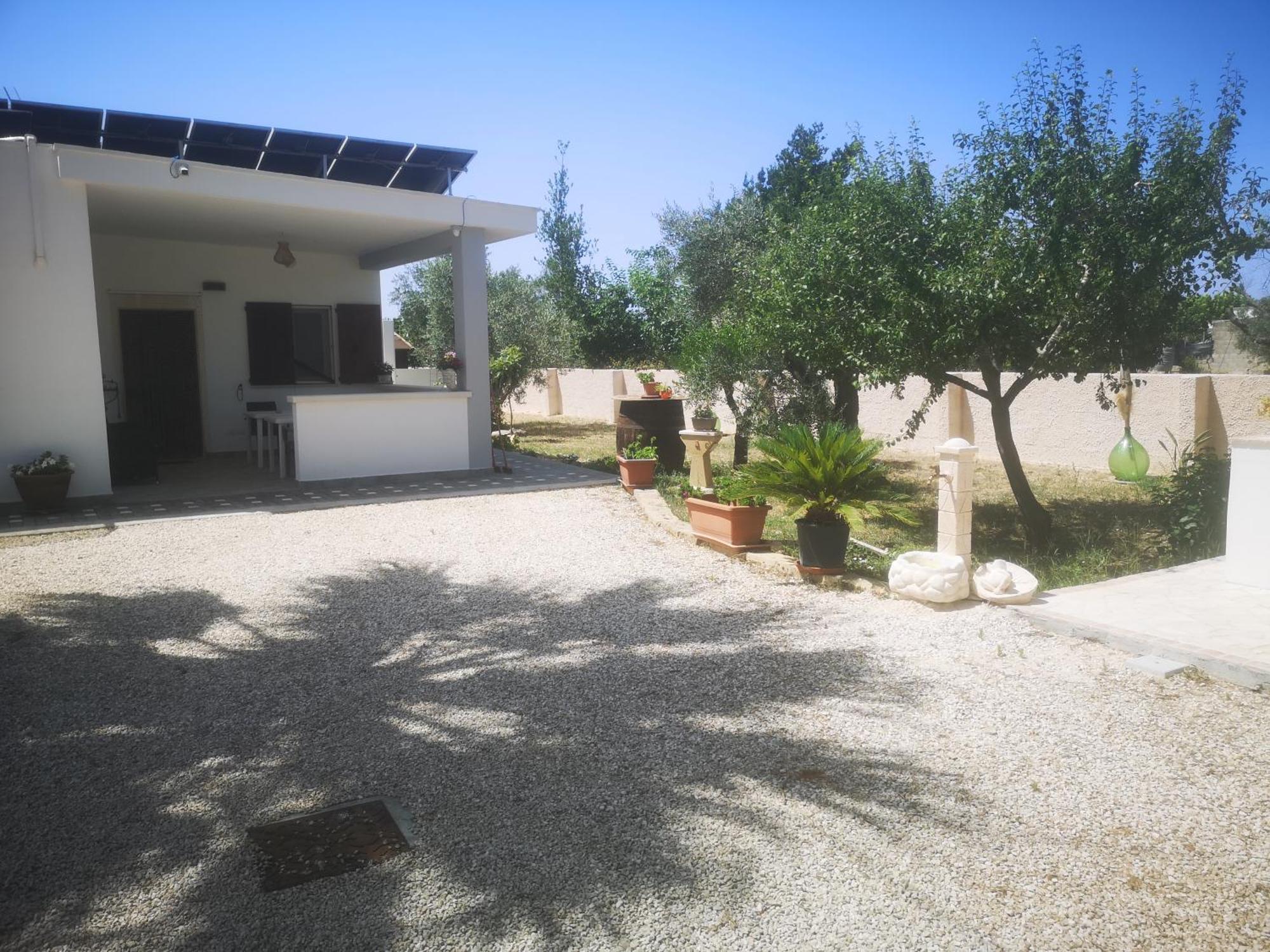 B&B Angolo Magico Parabita Exterior photo